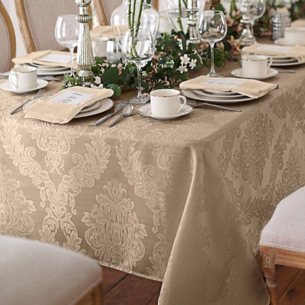 Price drop Tablecloth-brand new waterproof
